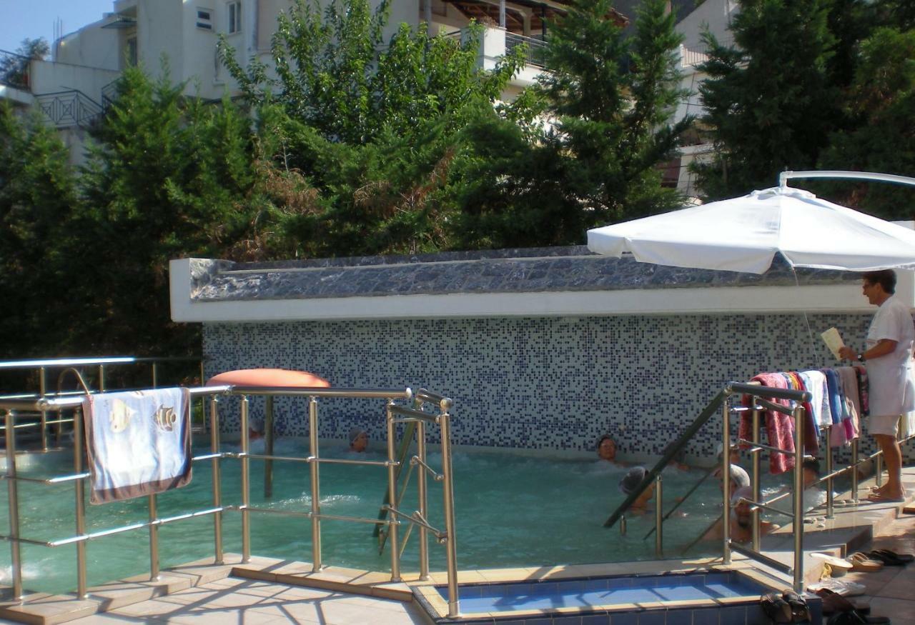 Difo Hotell Loutrá Edipsoú Eksteriør bilde